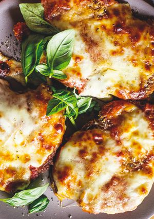 A picture of Veal Parmigiana.