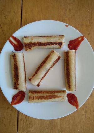 A picture of Bread Paneer Rolls.