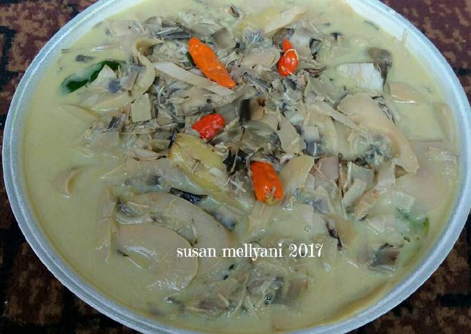 Bagaimana Menyiapkan Jantung pisang &amp; rebung masak santan yang Lezat Sekali