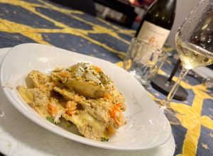 Foto di Ravioli di Gamberi e Burrata con Pesto di Pistacchi