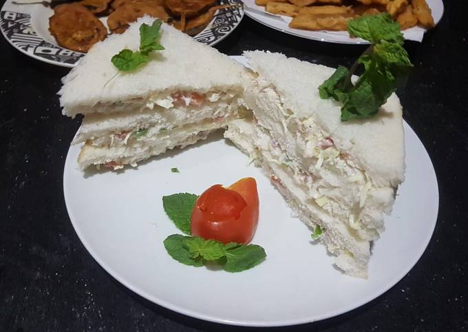 Chicken vegetable mayo sandwiches Recipe