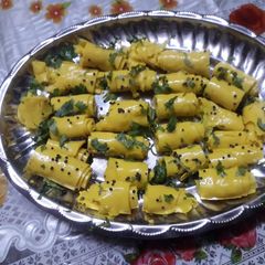 Khandvi A picture of Khandvi.