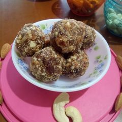 Dates ladoo A picture of Dates ladoo.