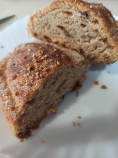 Una foto de Pan o torta de aceite con pasas y nueces de Granada