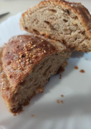 Una foto de Pan o torta de aceite con pasas de Granada. Para APLV y alérgicos a frutos secos