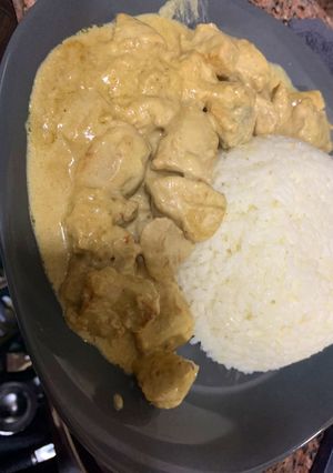 صورة لوصفة دجاج بصوص كريمة الخردل (ستروجنوڤ)