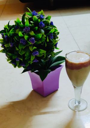 A picture of Triple fruit- triple dry fruit smoothie.