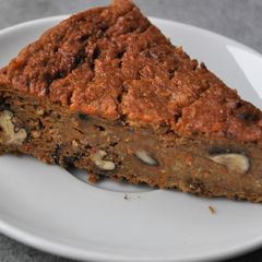 A picture of Carrot Cake with Applesauce.