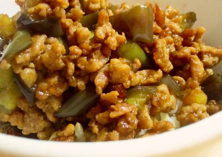 How to Prepare Yummy Spicy pork &amp; veggie on rice