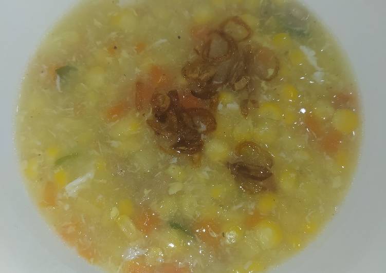 Bagaimana Menyiapkan Chicken Corn Soup by Mama Hirzi, Enak