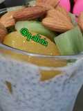 Pudín de Chía con durazno, kiwi y almendras