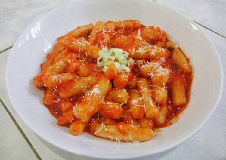 Tteokbokki / kue beras korea (mudah dijamin maknyus)