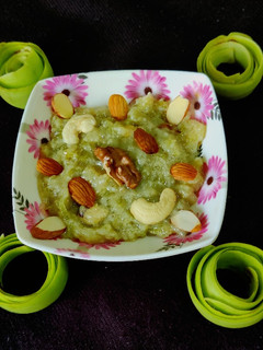 लौकी हलवा(lauki halwa recipe in hindi) रेसिपी मुख्य फोटो