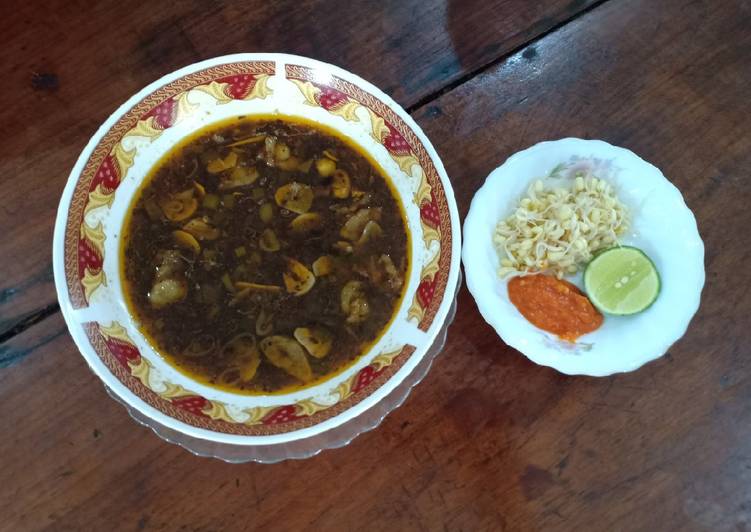 Rawon daging sapi
