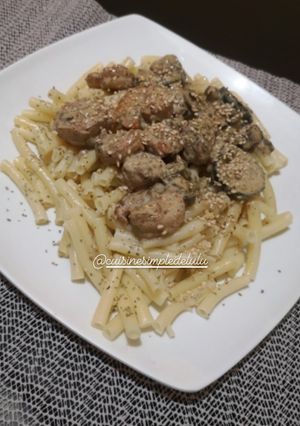 Une photo de Crevette sauté champignon courgette 🇯🇵