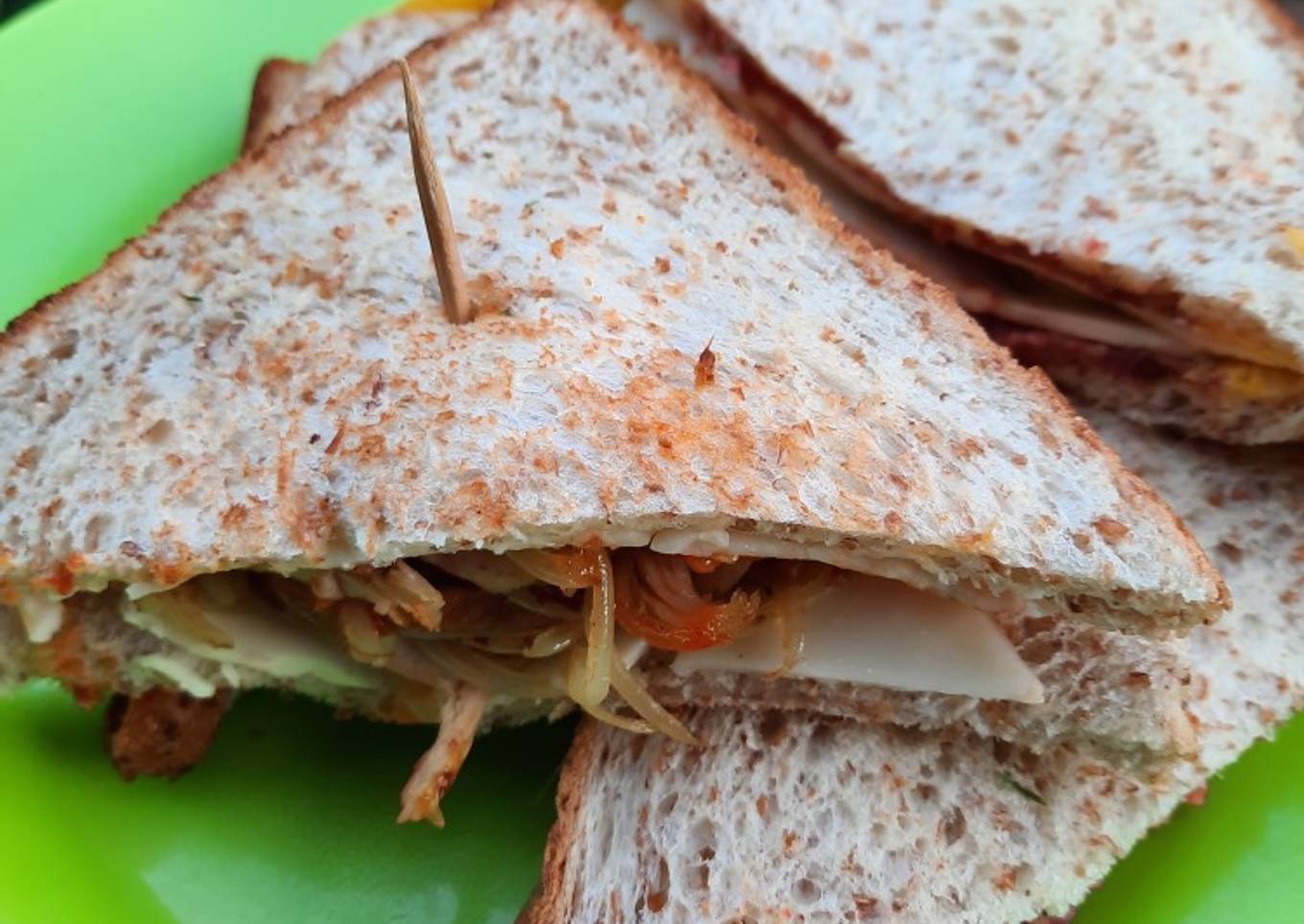 Roti Bakar isi Ayam Bombay