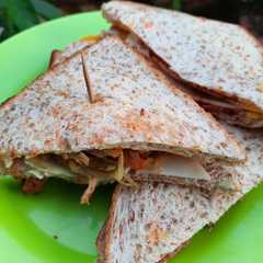 รูปของ Roti Bakar isi Ayam Bombay