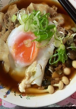 รูปของ ราเมงเผ็ดหน้าหมูสไลด์ไข่และเห็ดชิเมจิ🍜🌶