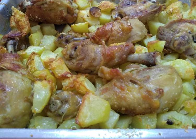 Frango na cerveja com batatas assadas - Tudogosreceitas