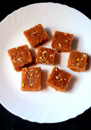 A picture of Gol Papdi.