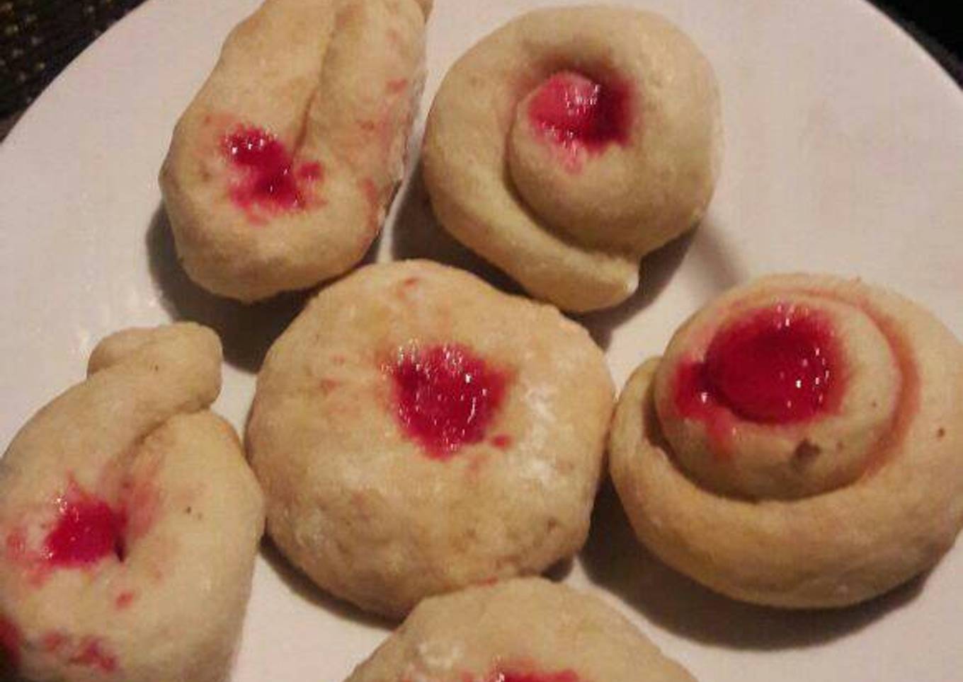 Strawberry doughnuts