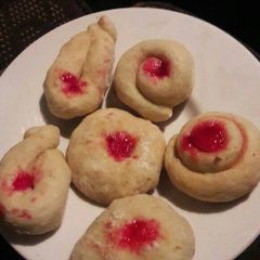 A picture of Strawberry doughnuts.