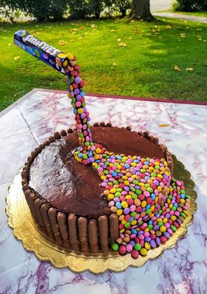 Foto di Gravity cake Smarties