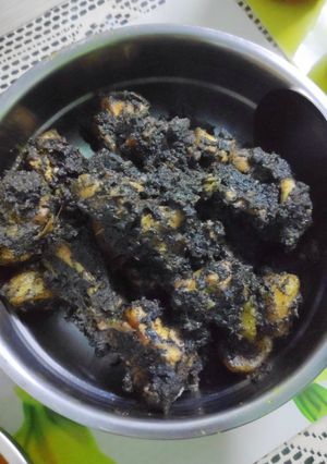 A picture of Black Sesame Chicken.