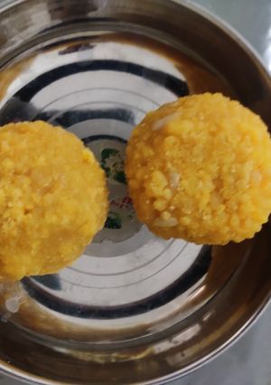 A picture of Boondi Ladoo.