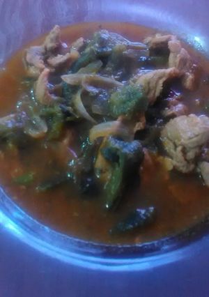 Una foto de Bisteces con rajas 🍲