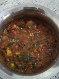 வத்த குழம்பு (vatha kulambu recipe in tamil) செய்முறை முக்கிய புகைப்படம்