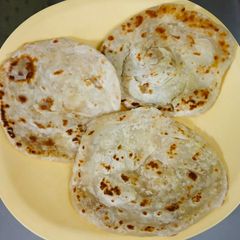 A picture of Parotta.