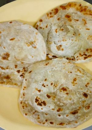 A picture of Parotta.