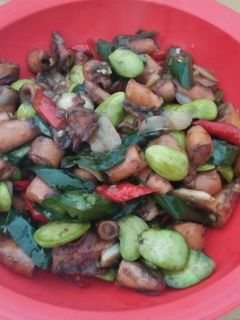 Foto resep Oseng cumi asin pete