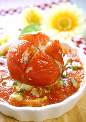 A picture of Baked Tomato with Ruby Red Grapefruit.