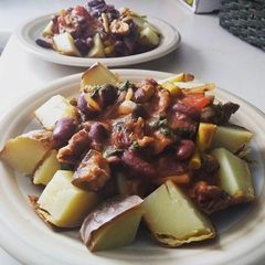A picture of Spicy kidney bean potato dish.