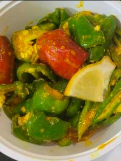 રાઇ વાળા મરચા (Rai Vala Marcha Recipe In Gujarati) રેસીપી મુખ્ય ફોટો