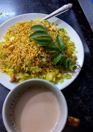 A picture of Peanuts poha.