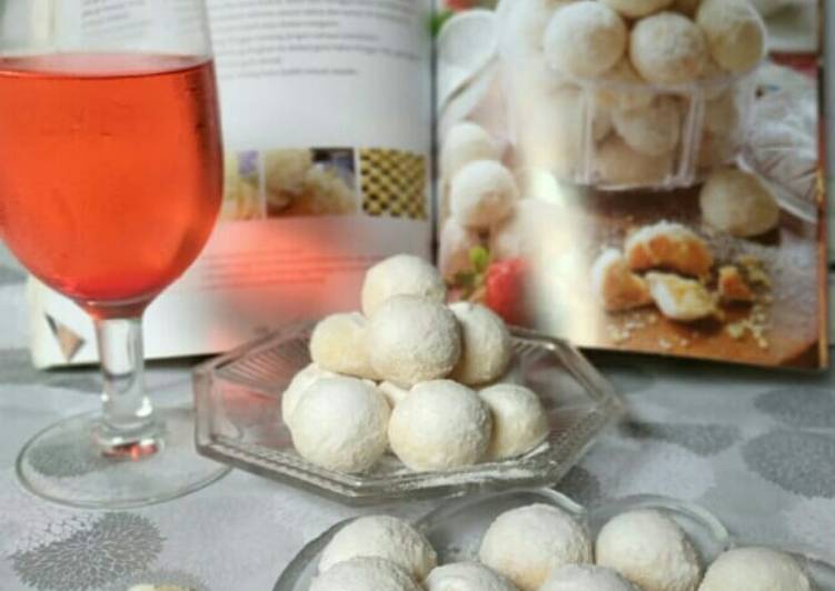 Snow ball cookies