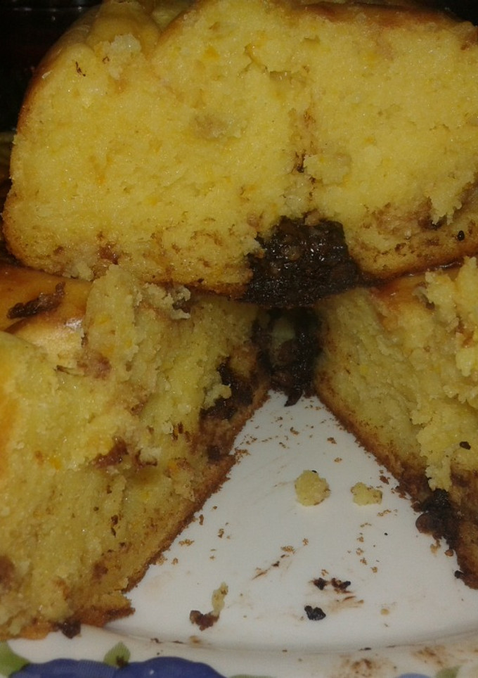 Una foto de Bizcocho de naranja con chocolate