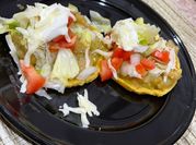 Una foto de salsa para sopes