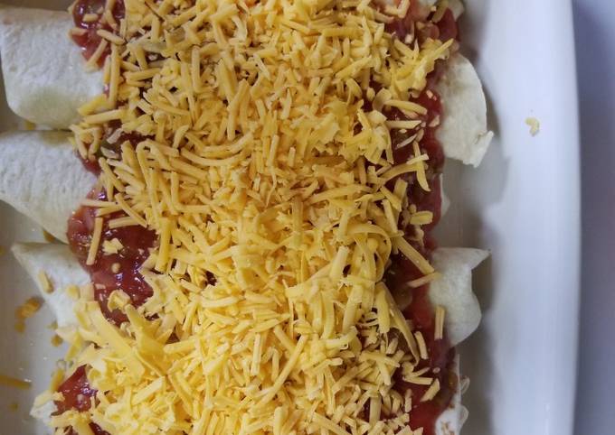 How to Prepare Award-winning Baked Fiesta Enchiladas