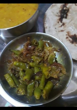 A picture of Green chilli achar.