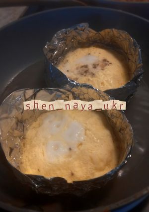 Фото Яйця у фользі на сковороді 🍳.