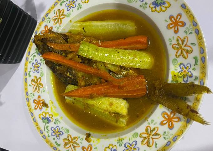 19. Acar Ikan Ekor Kuning