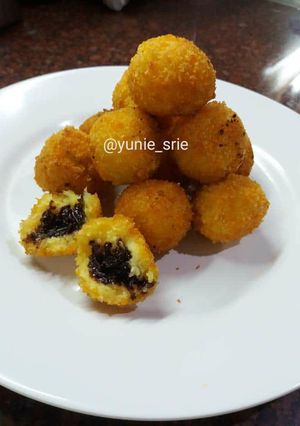 Foto resep BOLA2 TAPE SINGKONG ISI COKLAT