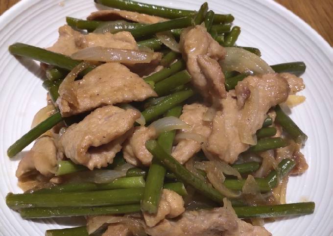 Onion Leaves with Pork