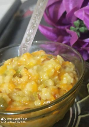कैरट बीन्स खिचड़ी (Carrot beans khichdi recipe in hindi) रेसिपी मुख्य फोटो