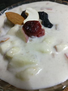 ક્રિમ ફ્રૂટ (cream Fruit Recipe in Gujarati) રેસીપી મુખ્ય ફોટો