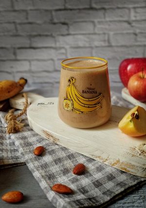 عکسی از دستور اسموتی سیب و موز🍎🍌🥛